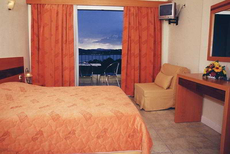 Corfu Hellinis Hotel 卡诺尼 客房 照片